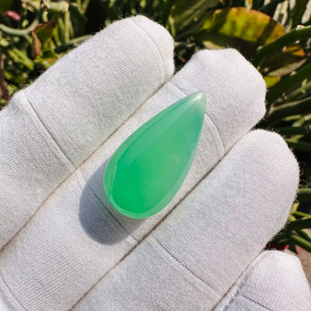 💚 Rare Top Quality Chrysoprase Pear Cabochon – 15.5 Carats