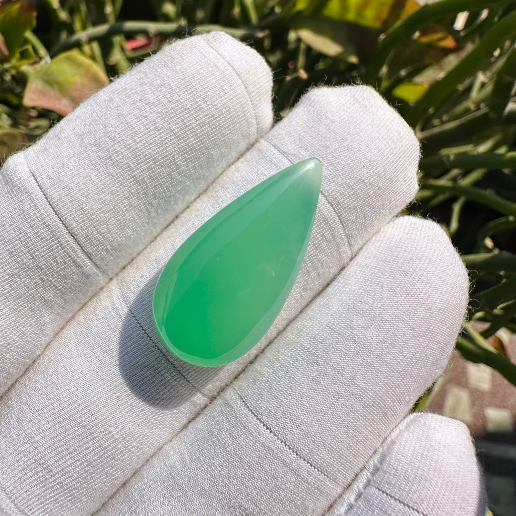 💚 Rare Top Quality Chrysoprase Pear Cabochon – 15.5 Carats